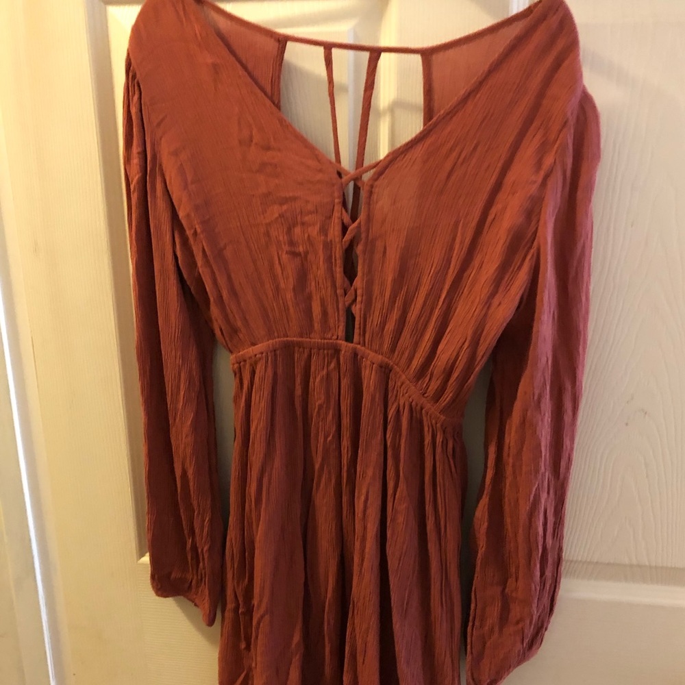 Short chalk color dress